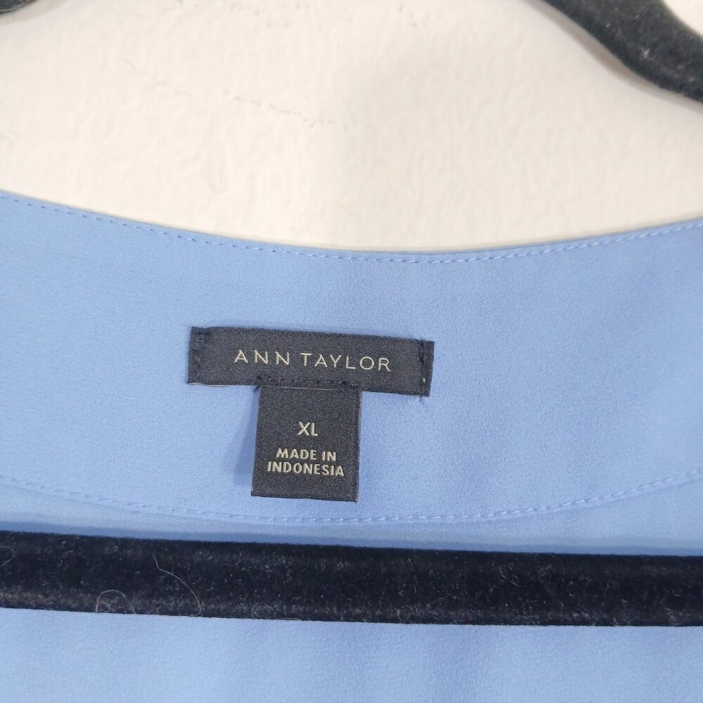 Ann Taylor Blouse XL Blue Long Bell Sleeves Chiffon Lightweight Top - Picture 3 of 8